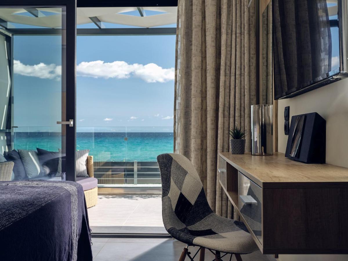Blue View Villa - Coastal Elegance With Swim Spa, By Zantewize 알리카나스 외부 사진