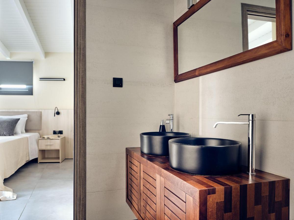 Blue View Villa - Coastal Elegance With Swim Spa, By Zantewize 알리카나스 외부 사진